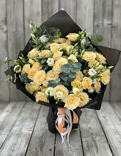 Букет цветов из:  Розы и Лизиантусы в Пиндушах