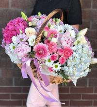 Цветочная композиция из Розы, Хризантемы, Пионы и Лизиантусы в корзине #REPLACE_PRED# Пиндушах