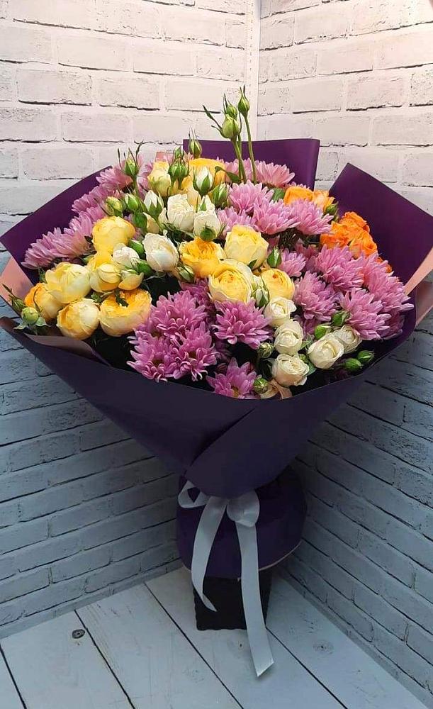 Букет цветов из: Хризантемы и Розы в Пиндушах
