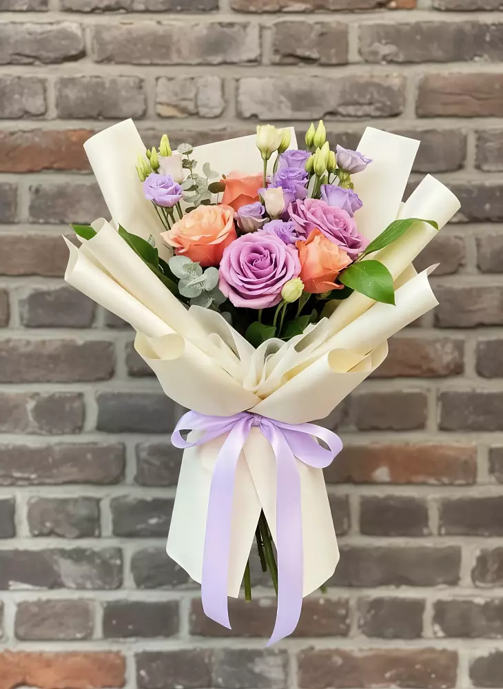 Букет цветов из: Лизиантусы и Розы в Пиндушах