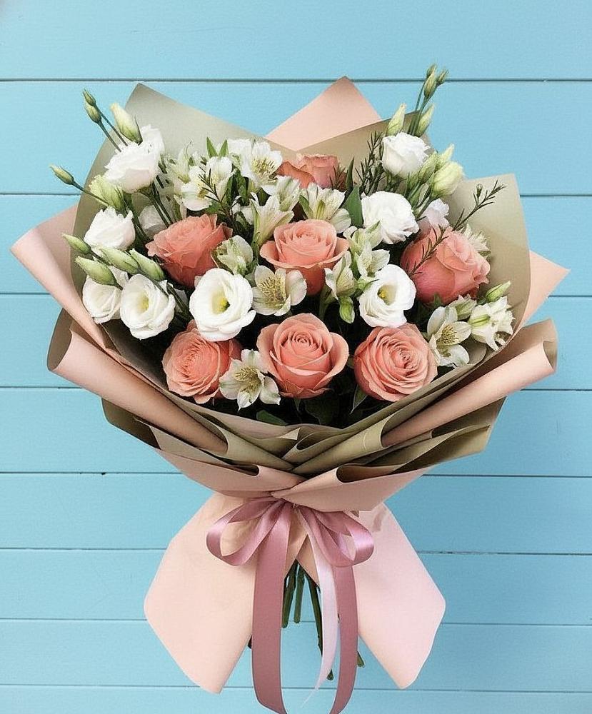 Букет цветов из: Розы, Альстромерии и Лизиантусы в Пиндушах