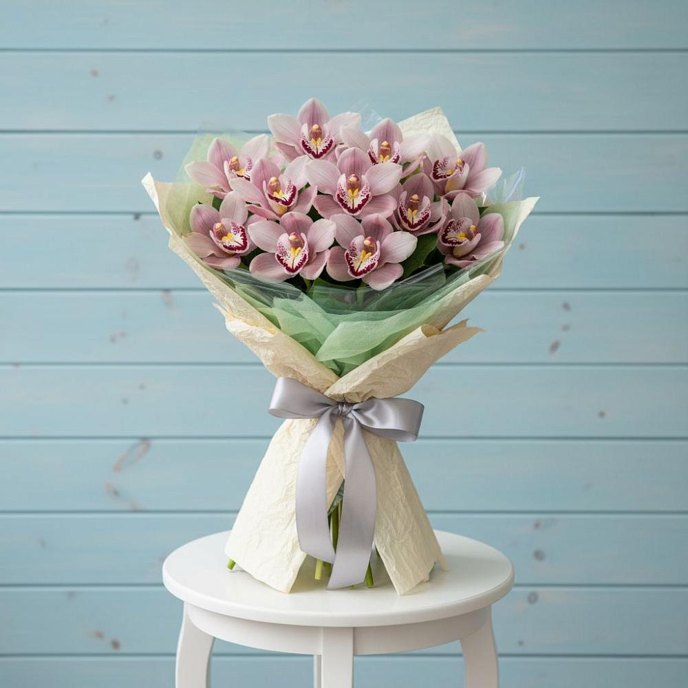 Букет цветов из: Орхидеи и Розы в Пиндушах