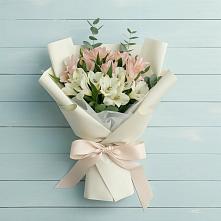 Букет цветов из:  Альстромерии #REPLACE_PRED# Пиндушах