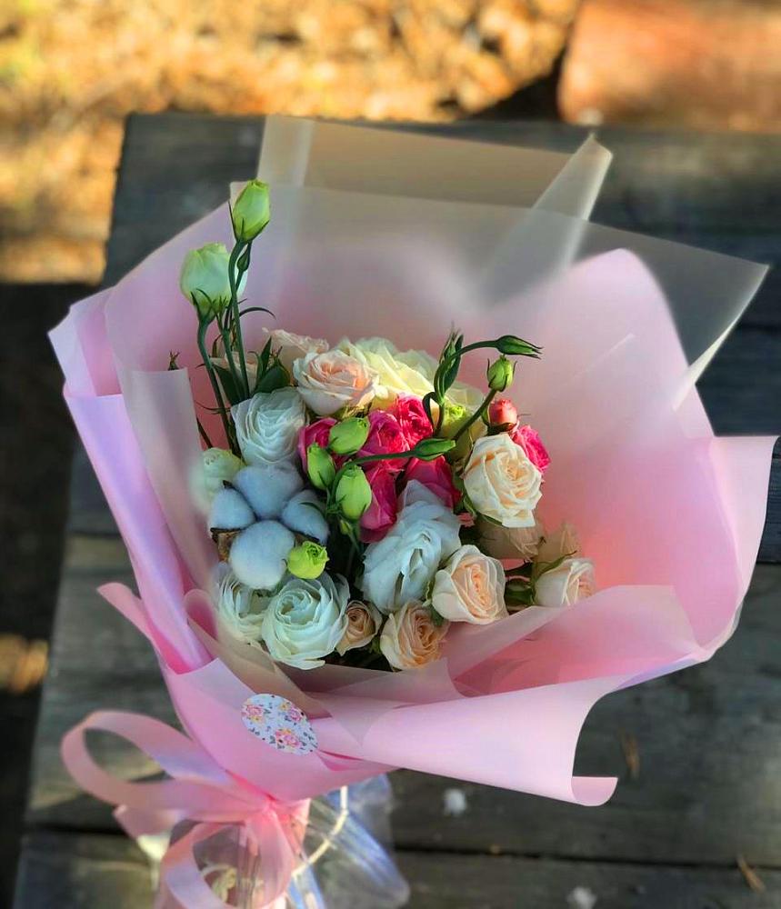 Букет цветов из: Розы и Лизиантусы в Пиндушах