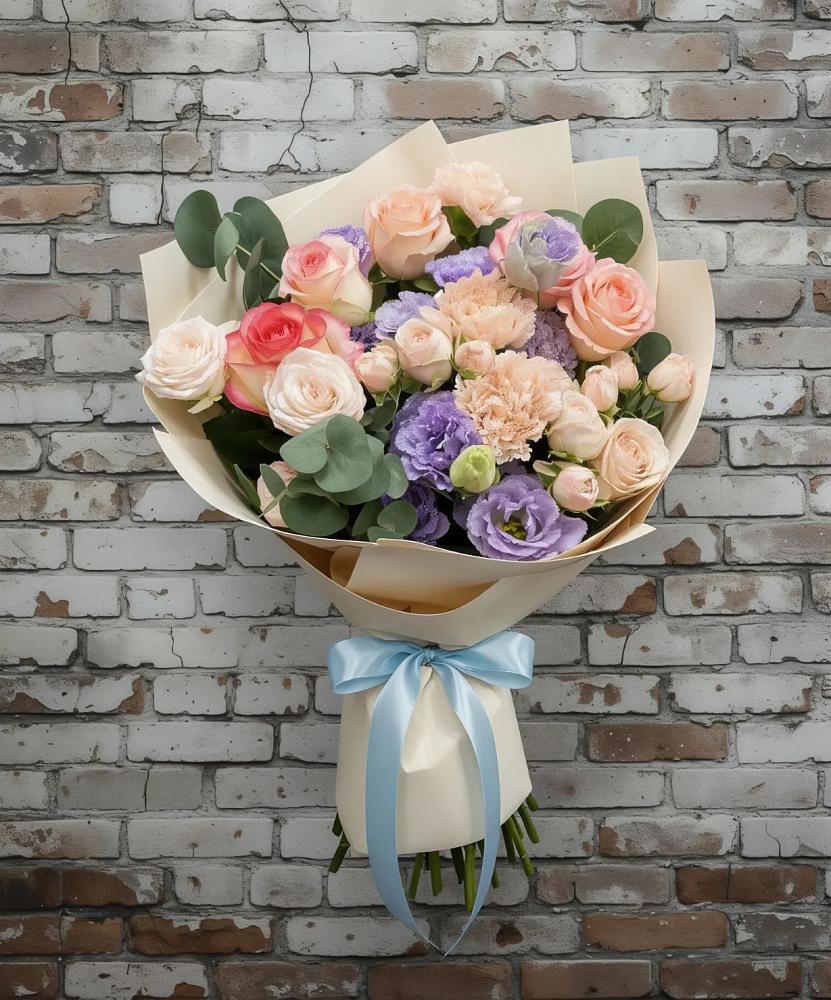 Букет цветов из: Розы, Лизиантусы и Гвоздики в Пиндушах