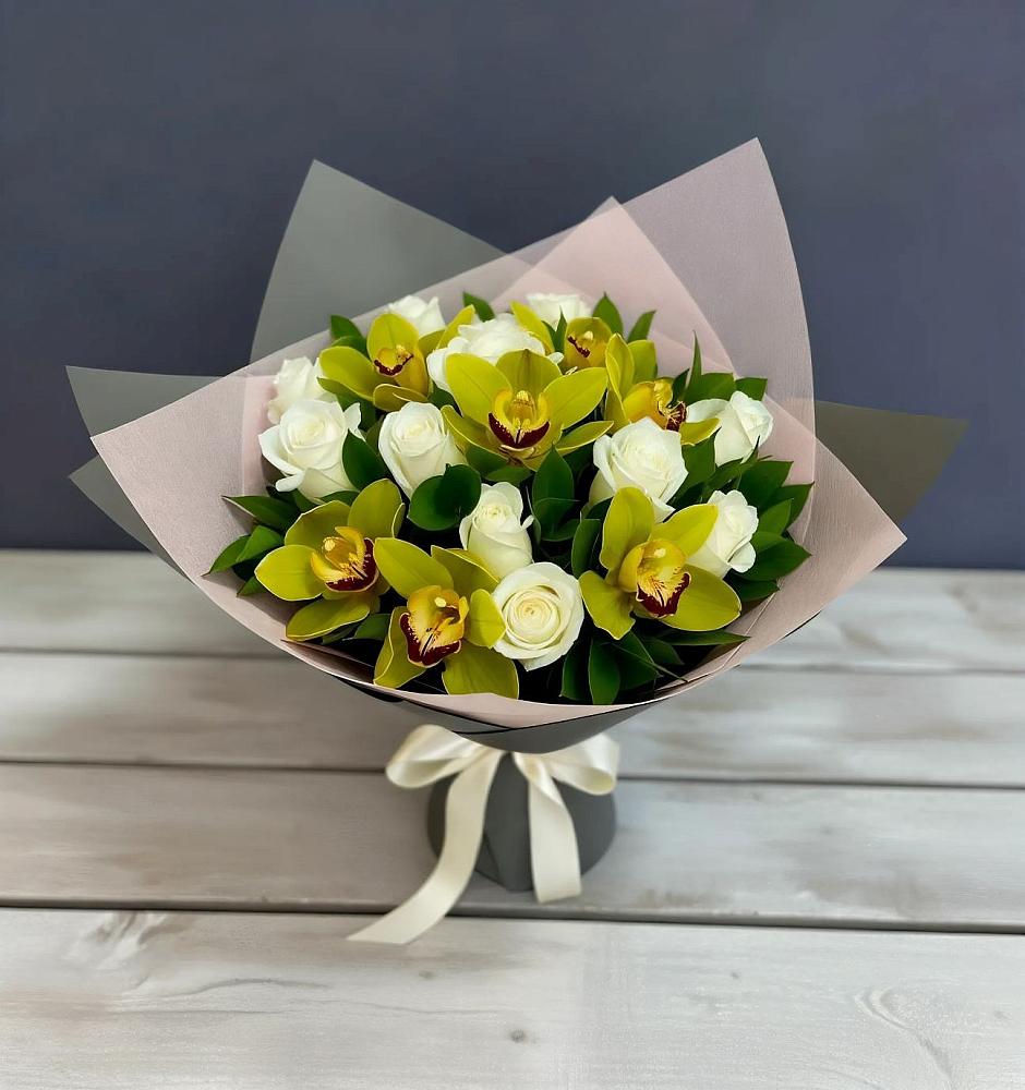 Букет цветов из: Орхидеи и Розы в Пиндушах