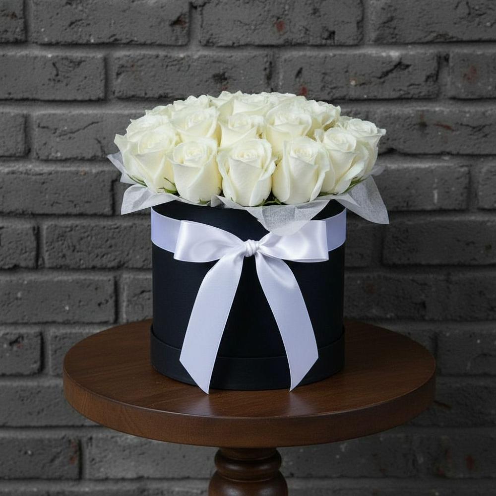 Цветочная композиция из Розы в шляпной коробке в Пиндушах