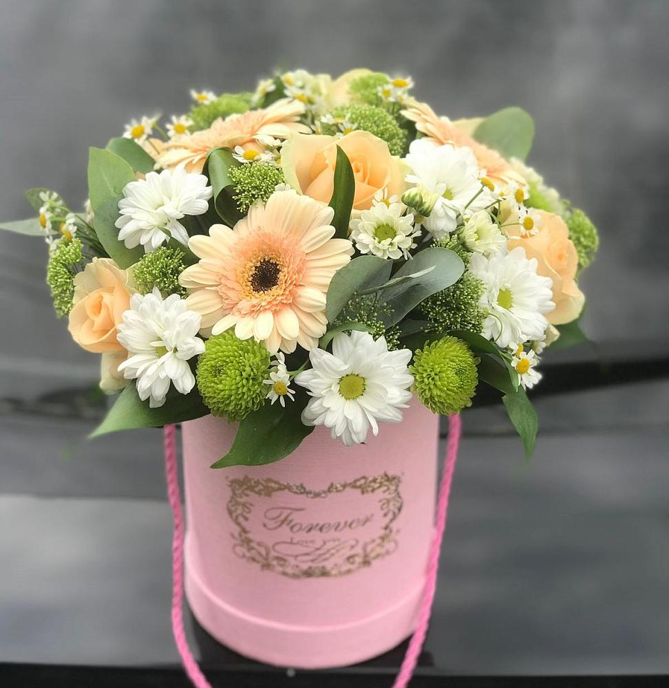 Цветочная композиция из Розы, Герберы и Хризантемы в шляпной коробке в Пиндушах