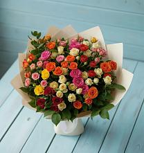 Букет Микс из разноцветных кустовых роз в Пиндушах