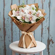 Букет цветов из:  Орхидеи и Розы #REPLACE_PRED# Пиндушах
