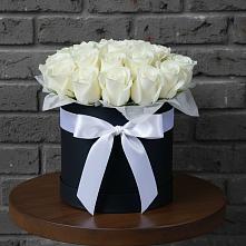 Цветочная композиция из Розы в шляпной коробке в Пиндушах